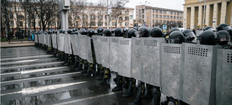 В Беларуси прошли выборы президента. Официально победил Лукашенко. Тихановская это не признает null