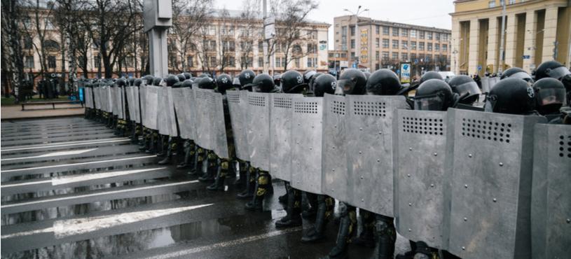 Александр Морозов: «Силовое вмешательство в Беларусь Кремлю не выгодно. Но Путин непредсказуем»