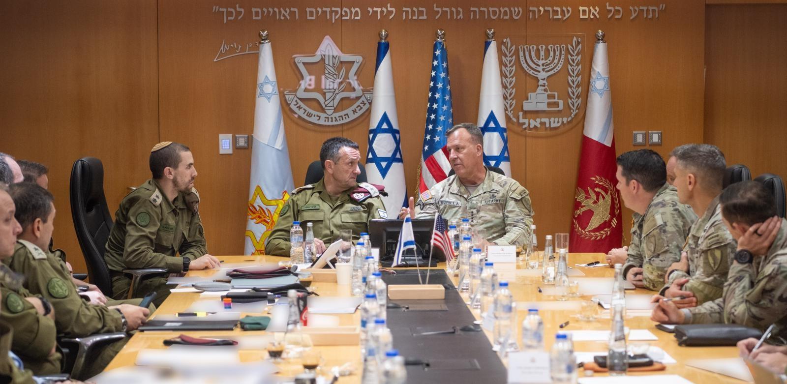 Командующий CENTCOM Майкл Курилла прилетел в Израиль null