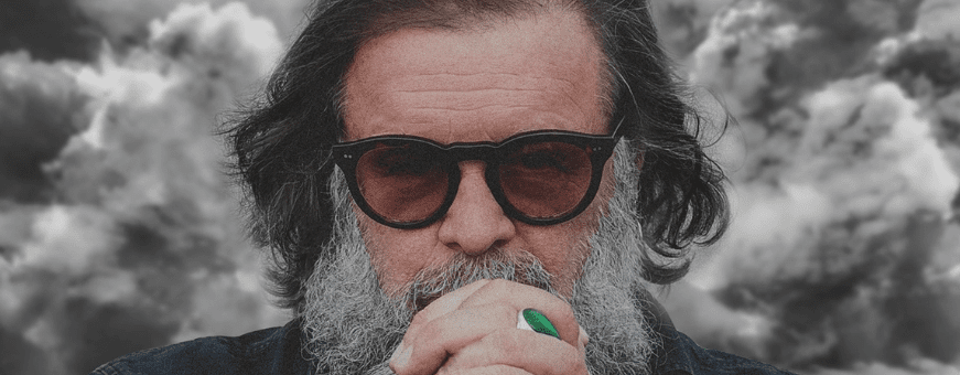 Состоялась премьера студийной версии композиции «Вино из песка» Бориса Гребенщикова. null