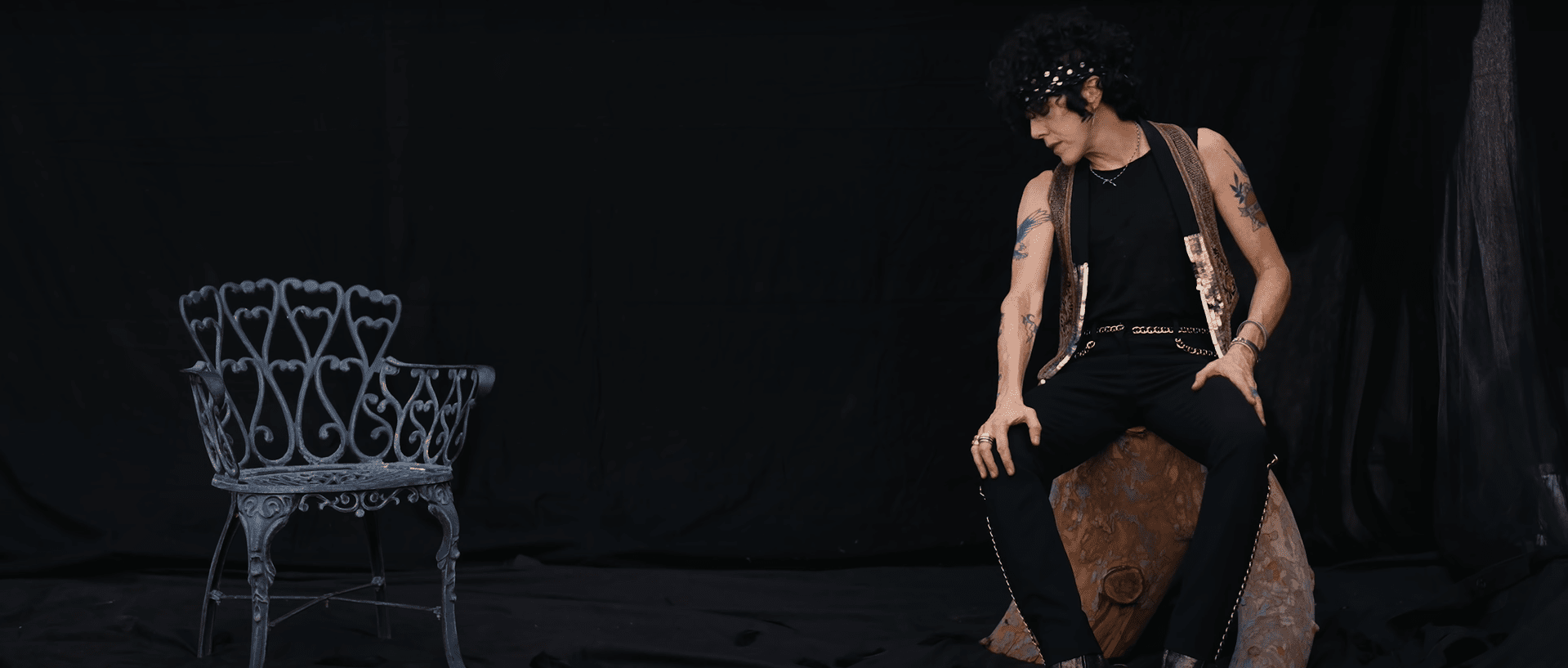 LP выпустила долгожданный альбом под названием «Churches». null