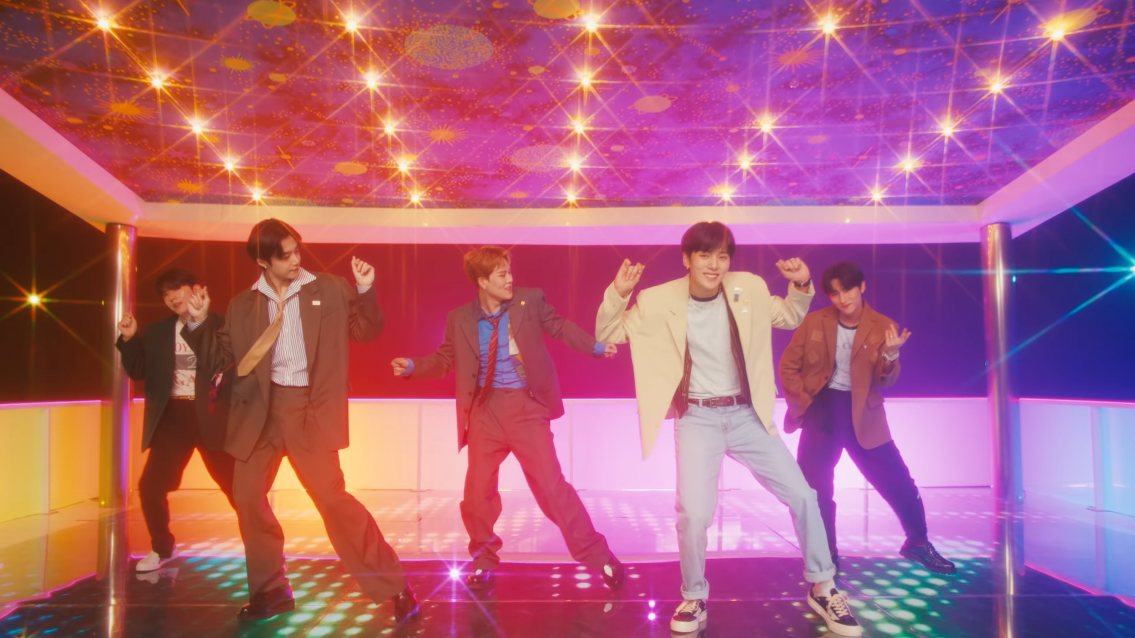 Корейская поп-группа «Monsta X» представила альбом, клип и фильм. null