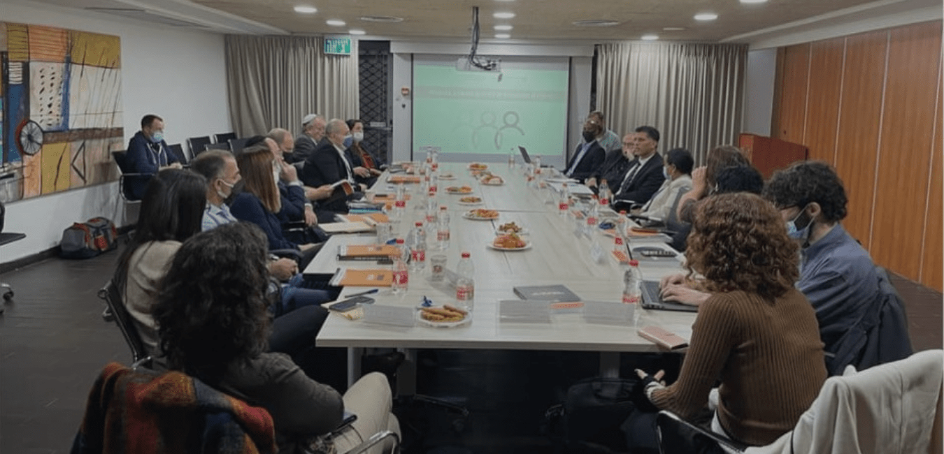 Что делать, если вы столкнулись с дискриминацией по национальному признаку? null