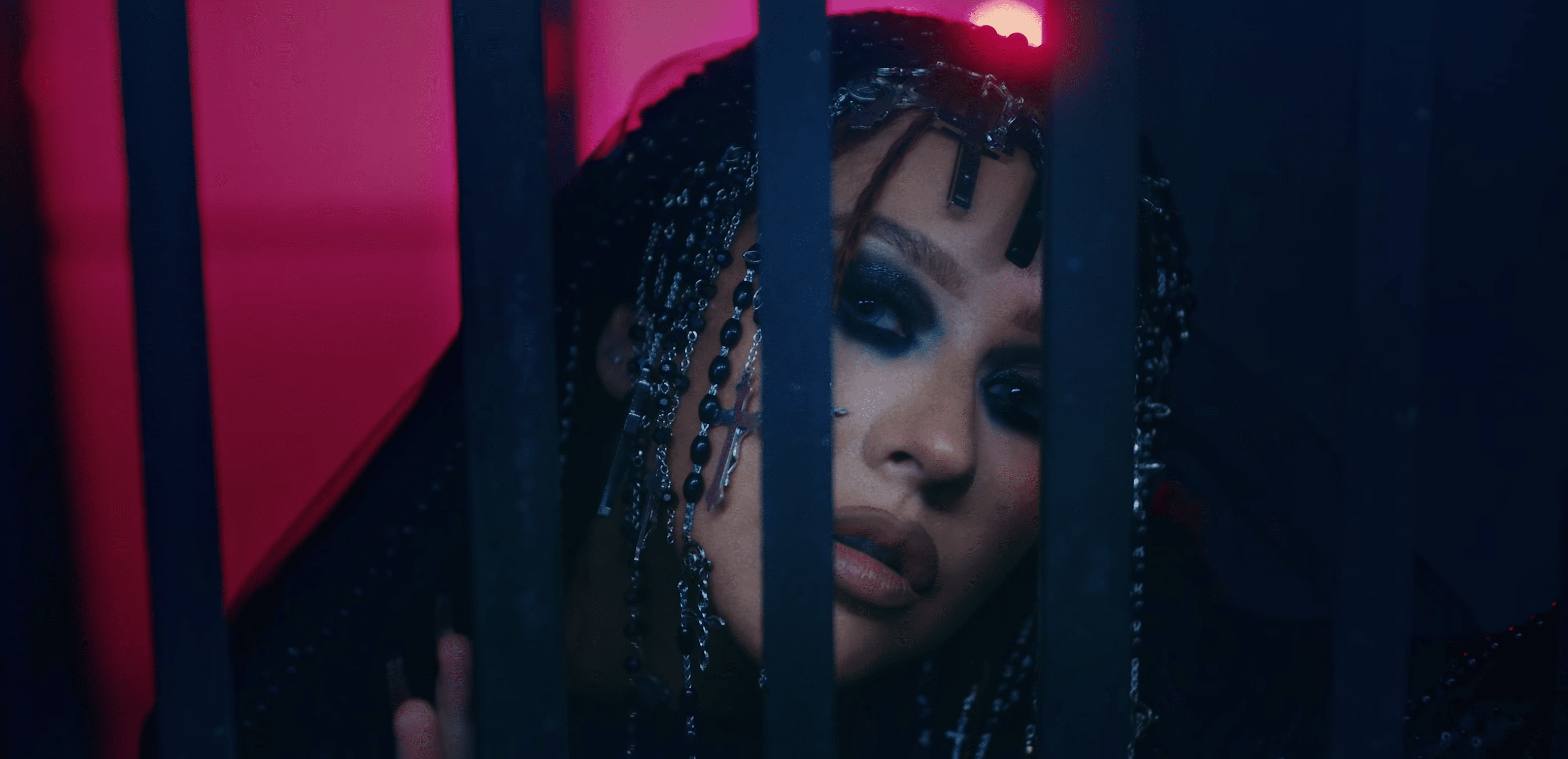 Кристина Агилера презентовала первую часть нового альбома null