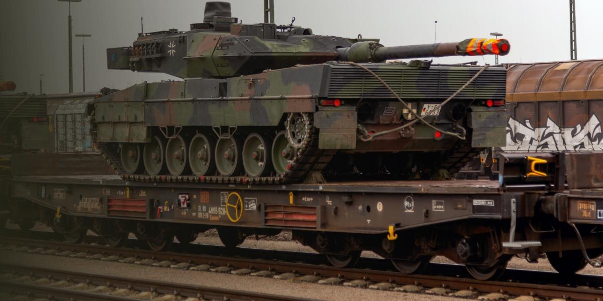 Украина получит «Леопарды» и «Абрамсы». Главное за день