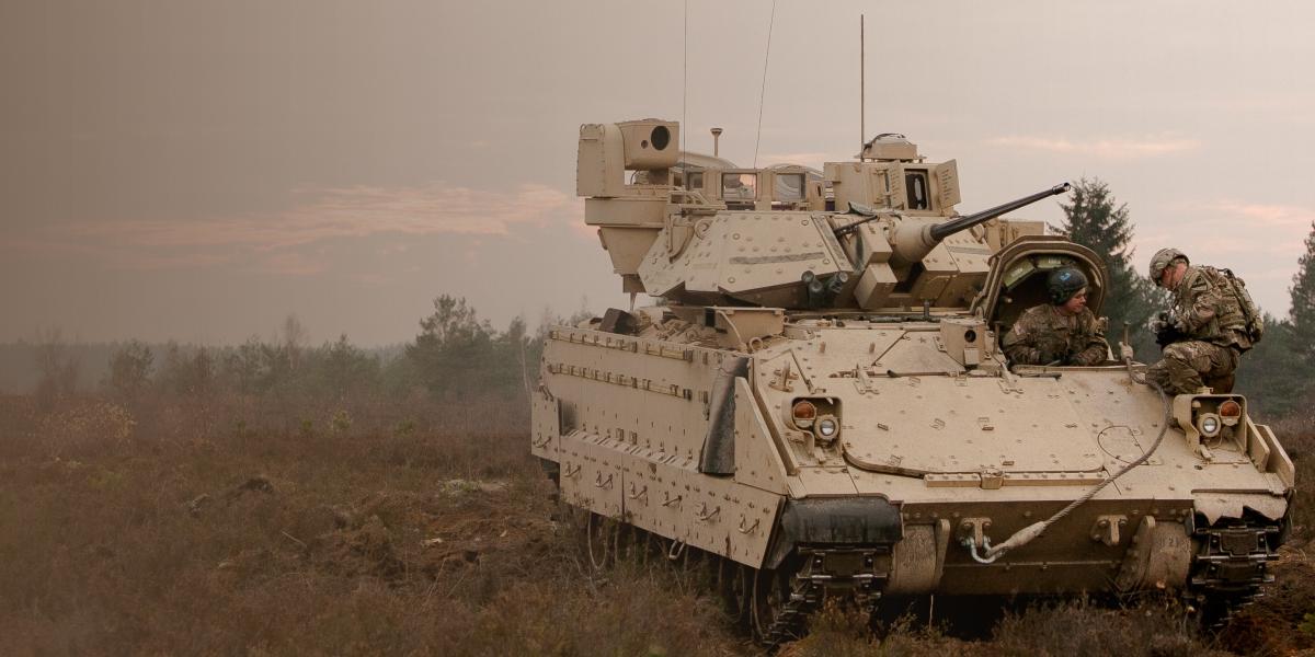 В Украине появится американская бронетехника. Главное за день