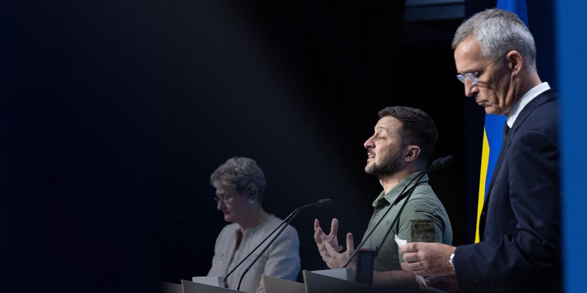 Украину не приглашают в НАТО. А гарантии безопасности вместо НАТО дает G7. Главное за день