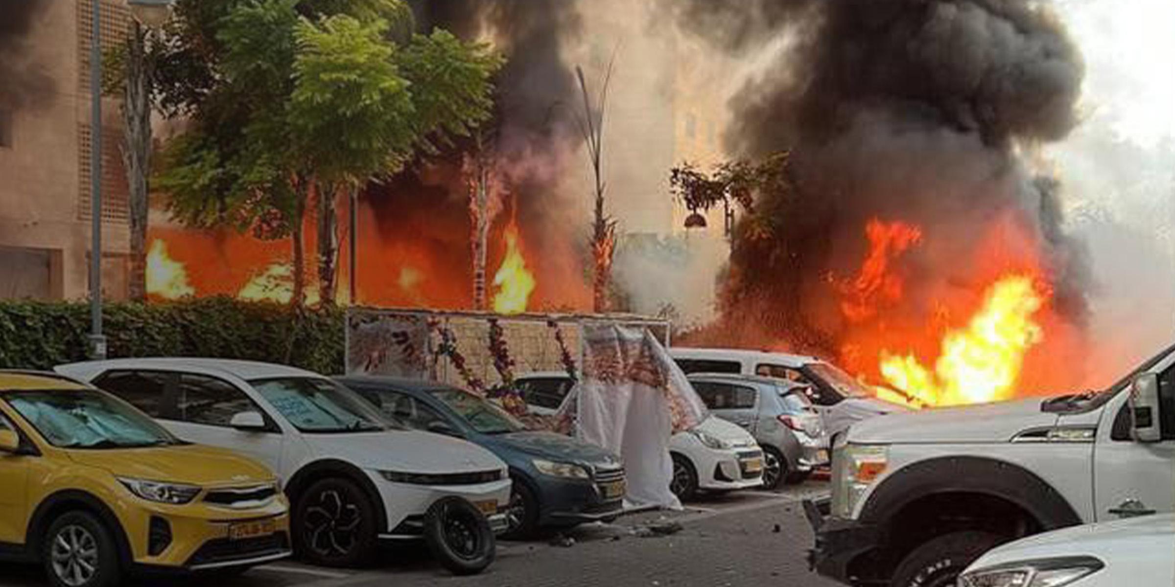 Израиль подвергся масштабному нападению из Сектора Газа null