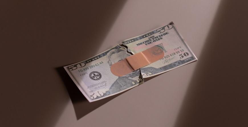 Как наш мозг мешает нам управлять нашими деньгами?