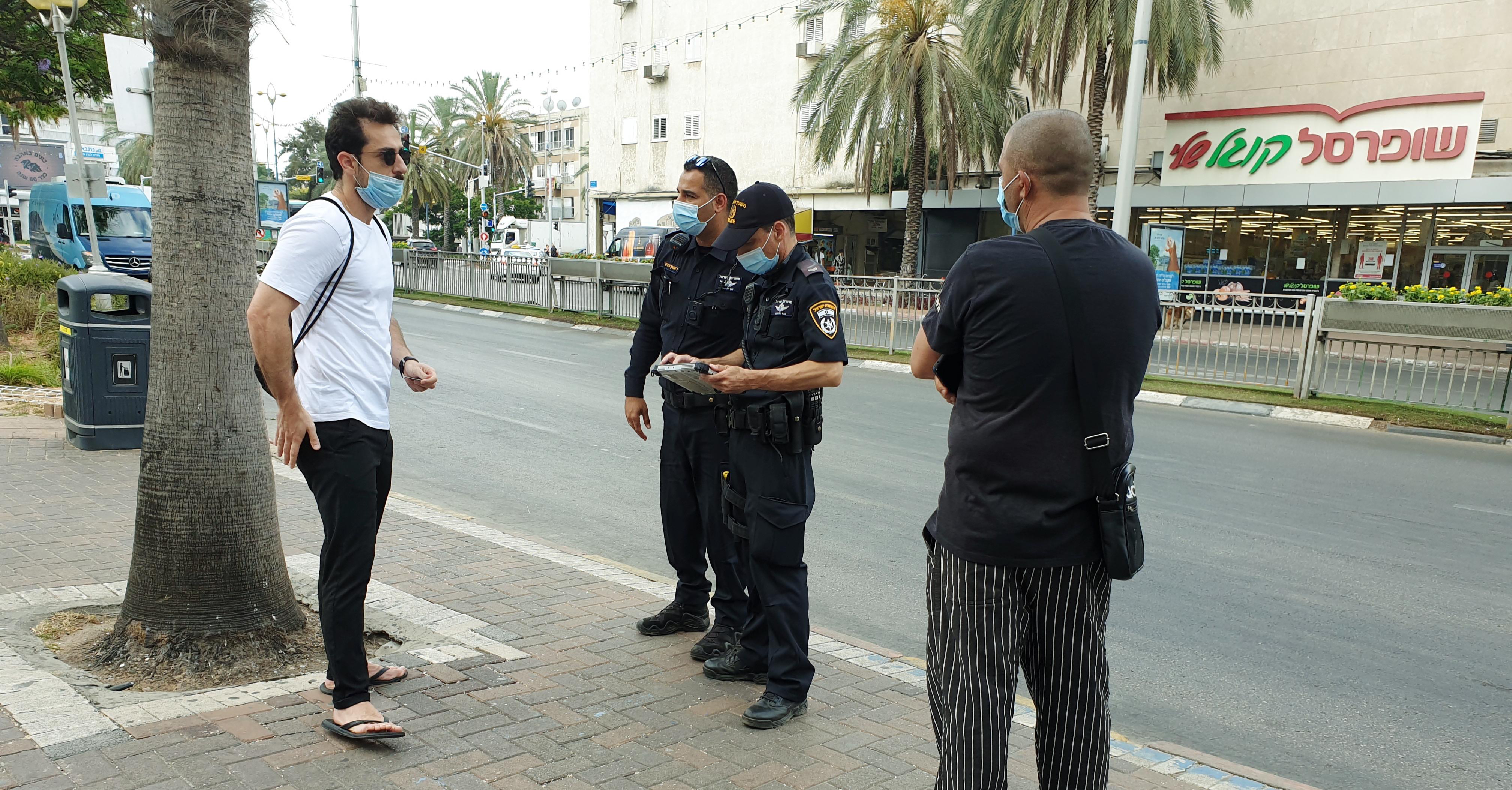 «Все открыть, но серьезно штрафовать тех, кто без маски в общественном месте»