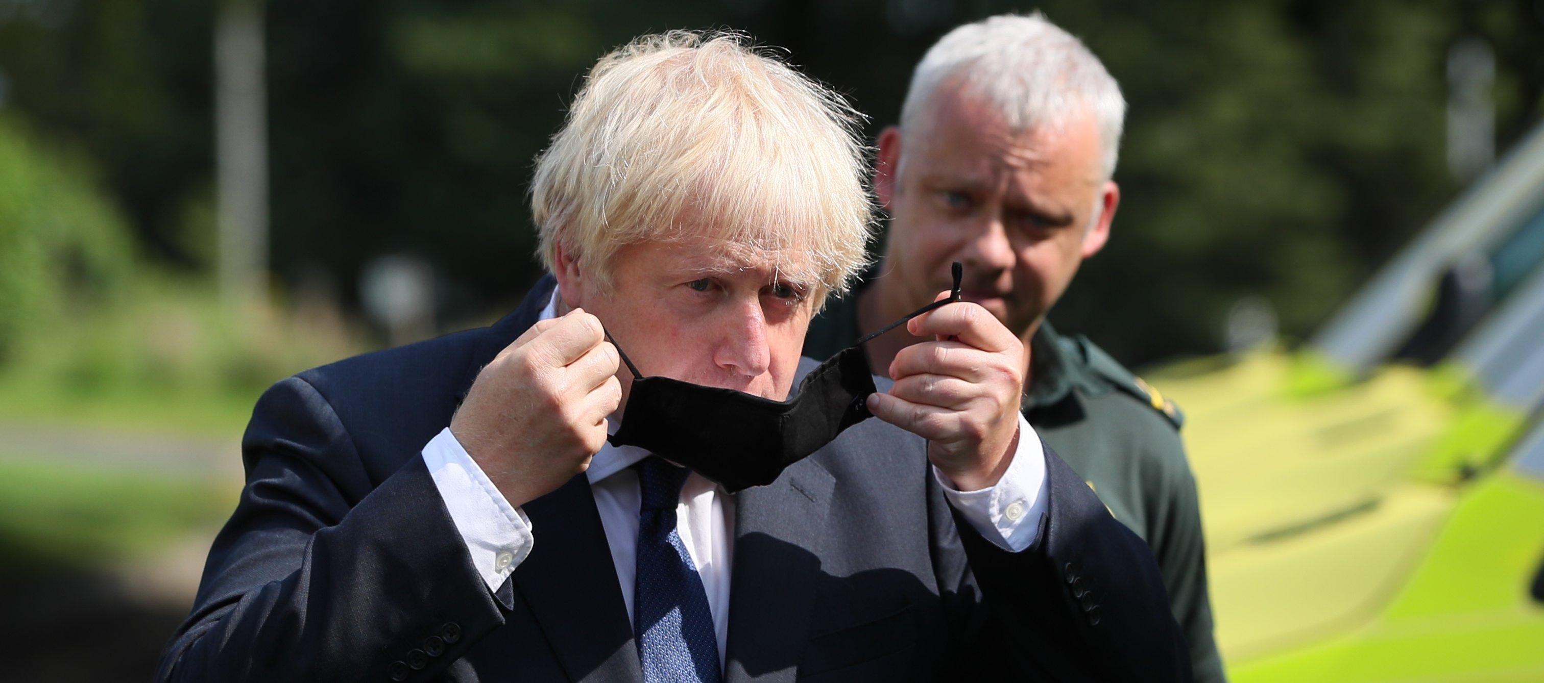 Великобритания начинает спецоперацию по вакцинации населения