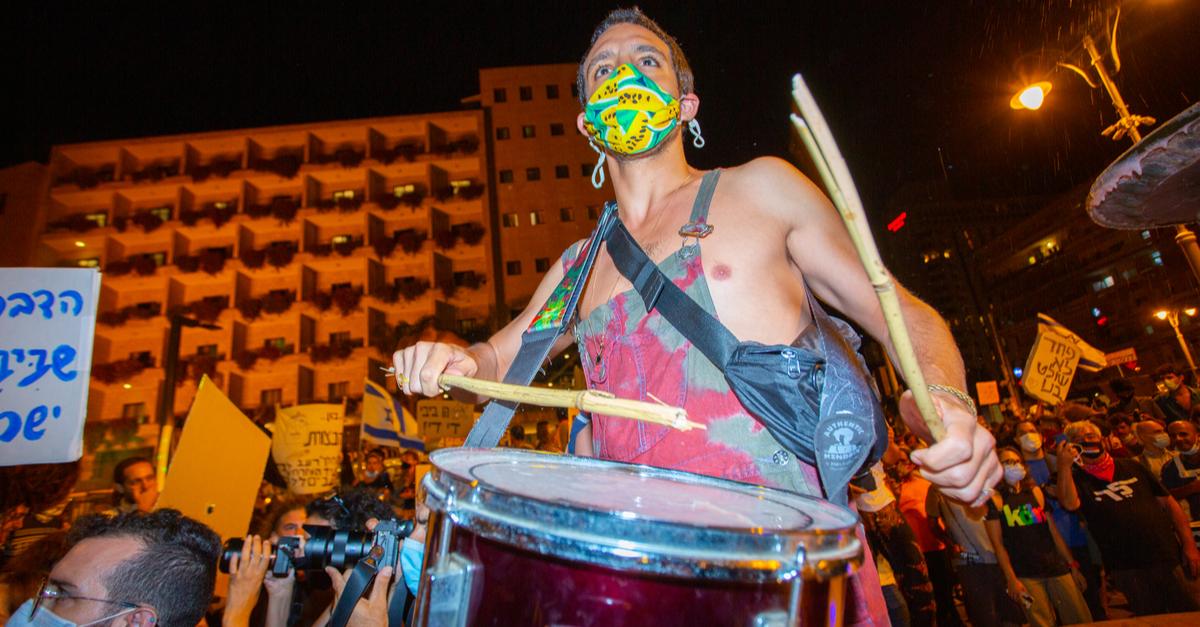 Как вести себя на демонстрациях, чтобы не угодить в тюрьму?