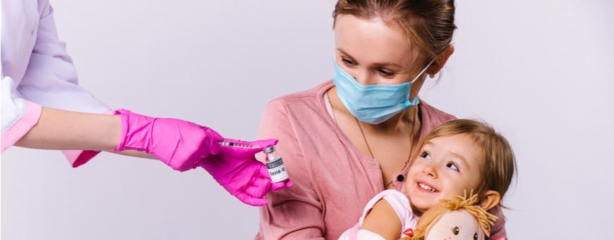 Могут ли привитые родители заразить своих детей? Чем сегодня лечат от коронавируса?