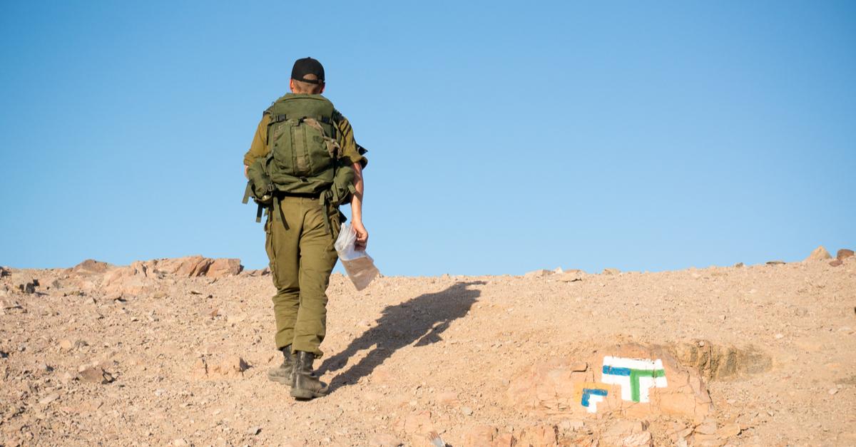 Новая инструкция МВД: солдаты-одиночки не смогут легализовать своих родителей