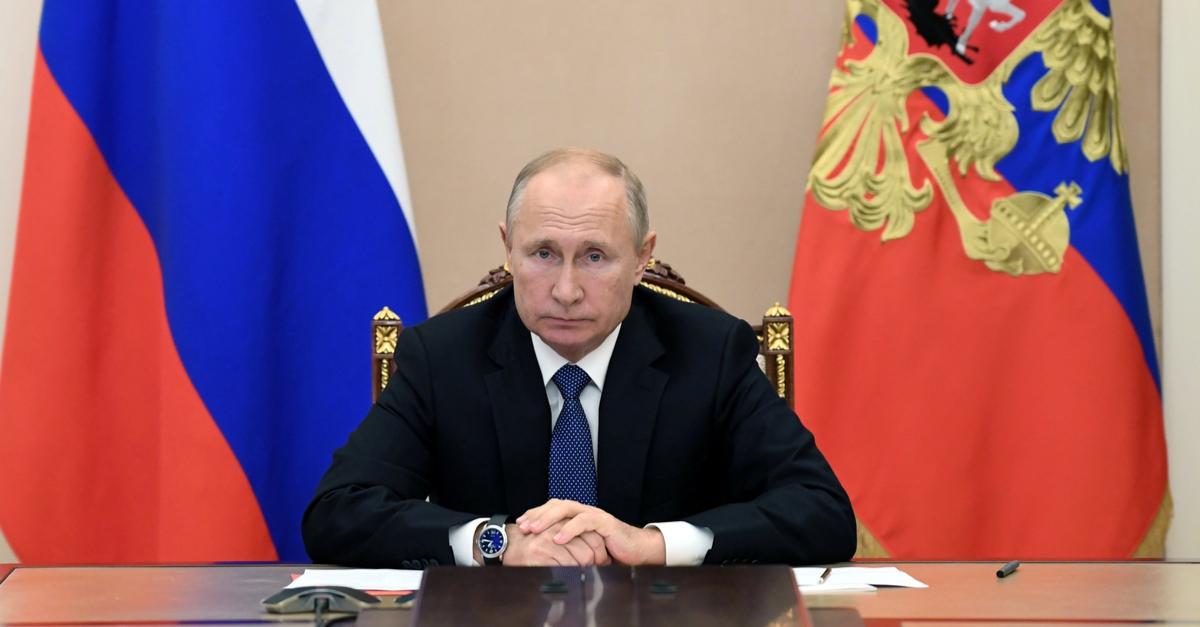 «Россия входит в 2021 год не просто в изоляции, а в бункере»