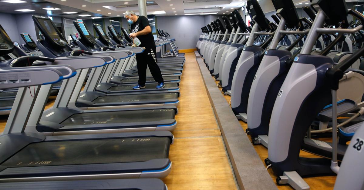 Константин Развозов: «Спортивная индустрия кормит 200 тысяч семей»