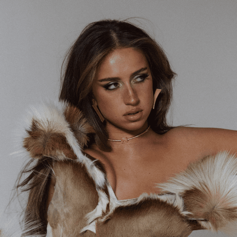 Tate Mcrae - sports car