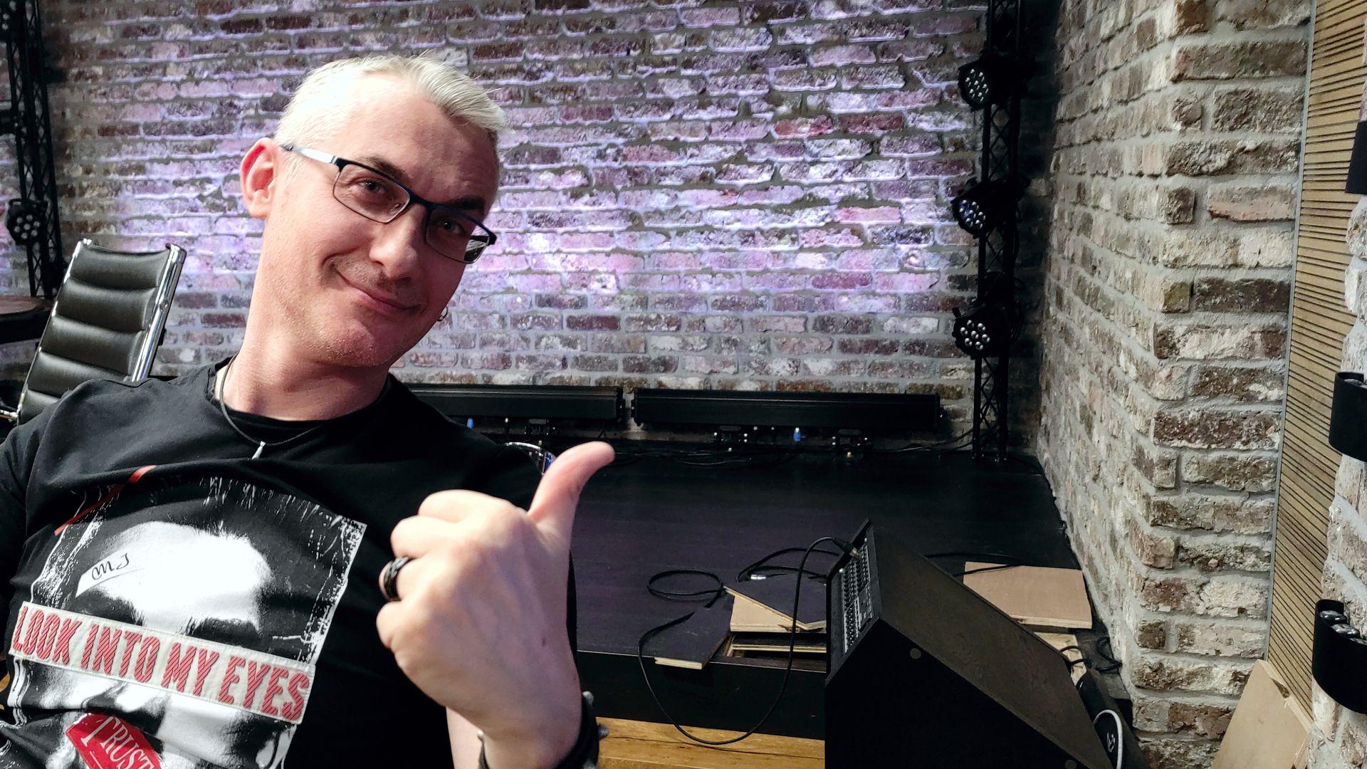 Создатель Музыкального открытого микрофона MOM Сергей Сусид в программе «L точка G»