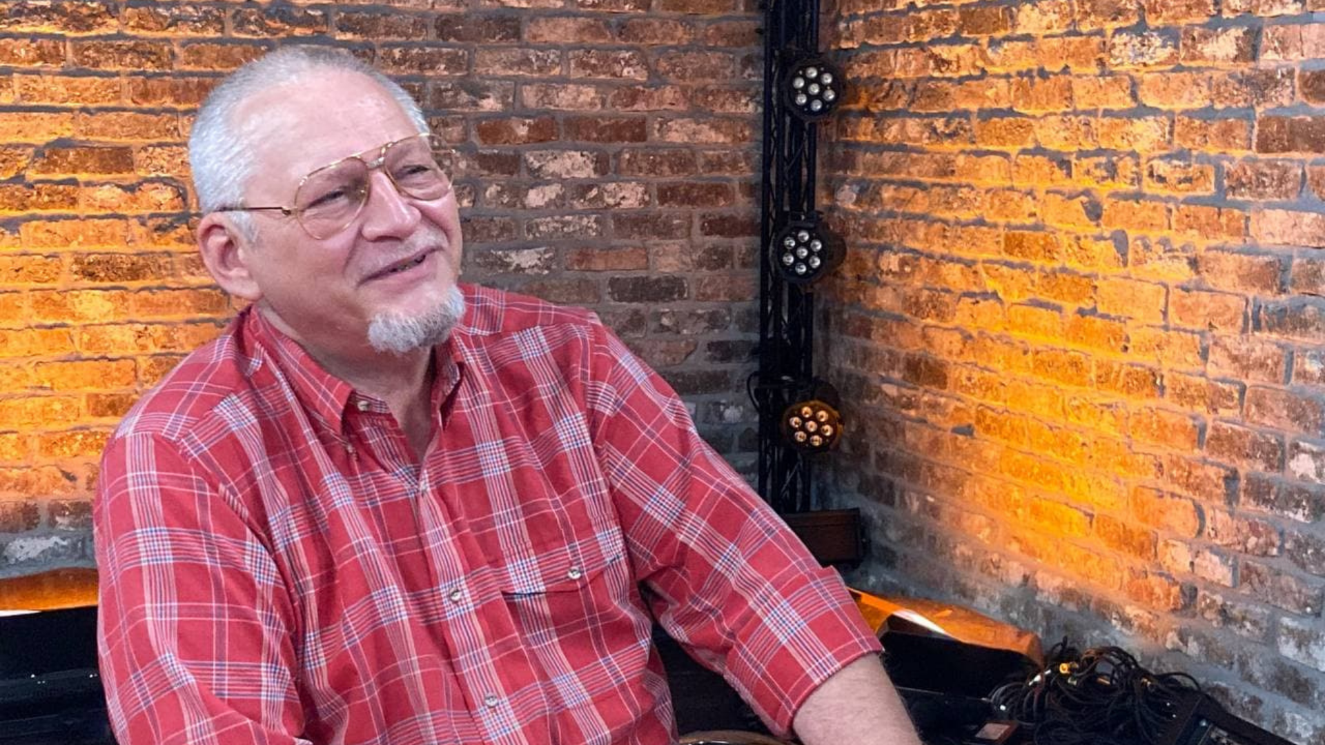 Михаил Штереншис. Писатель, врач, историк иудаизма «Гвозди»